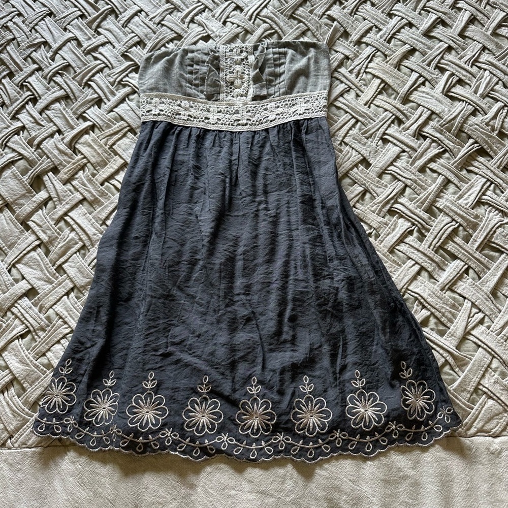 Bluebird strapless dress with empire waist and lace detail, size M